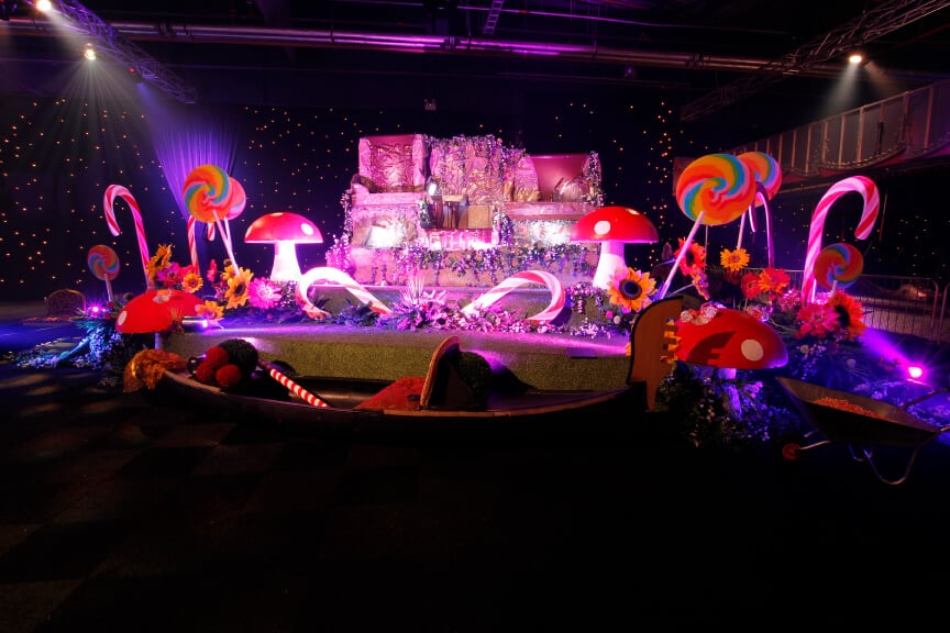 Willy Wonka Theme throne installation boat candy cane lollipop mound hill toadstools